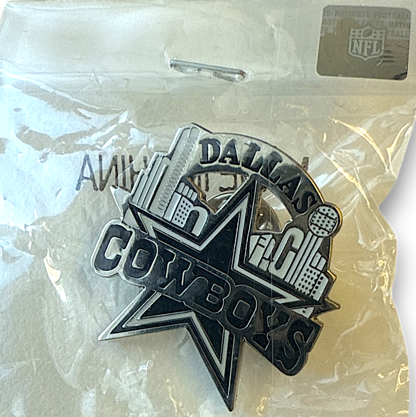 Football - NFL - Dallas Cowboys Helmet with Skyline Glossy Pin Officially Licensed