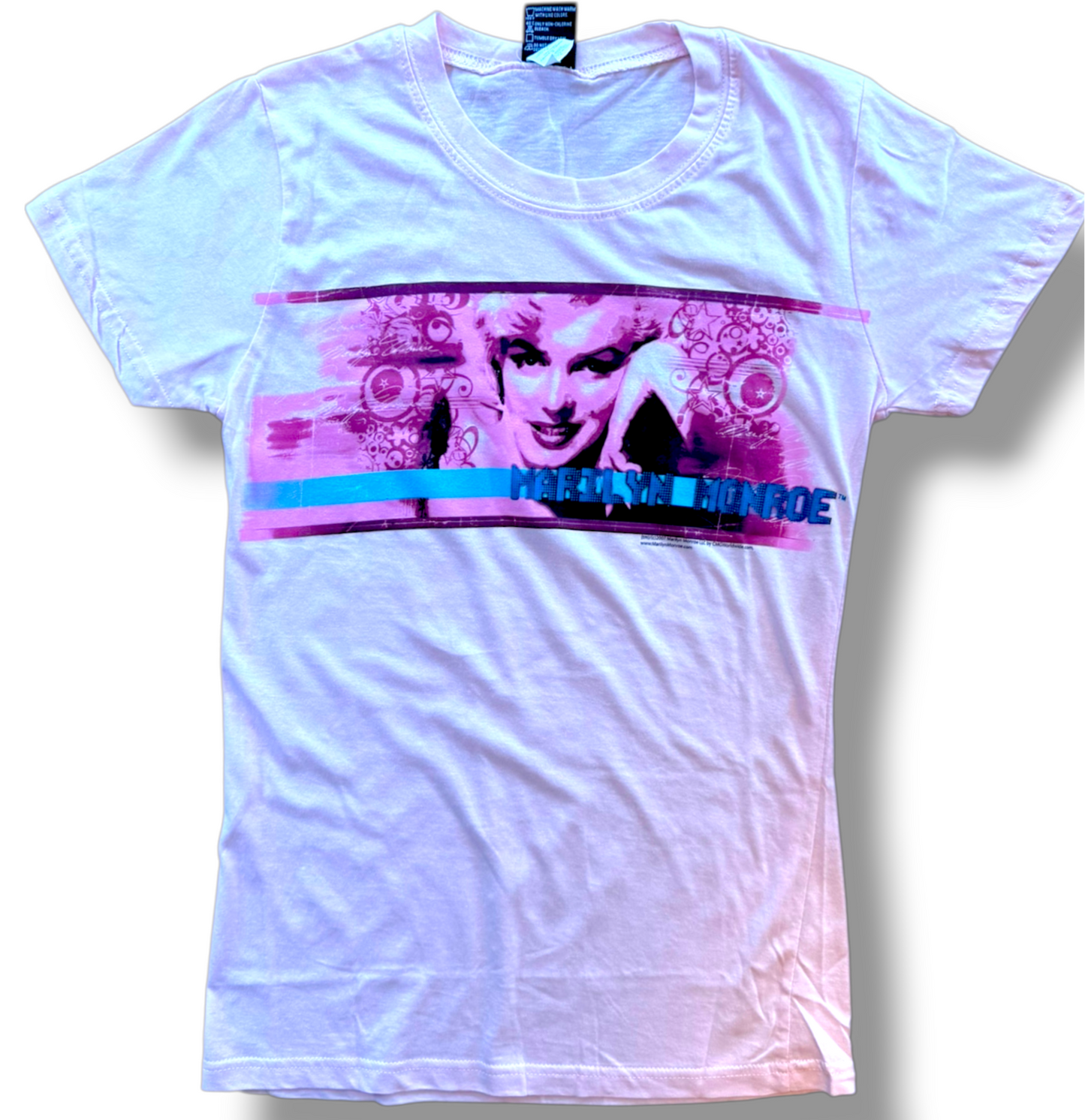 🕊️ Marilyn Monroe – Fitted Pink Close-Up Photo T-Shirt (Vintage) 🕊️