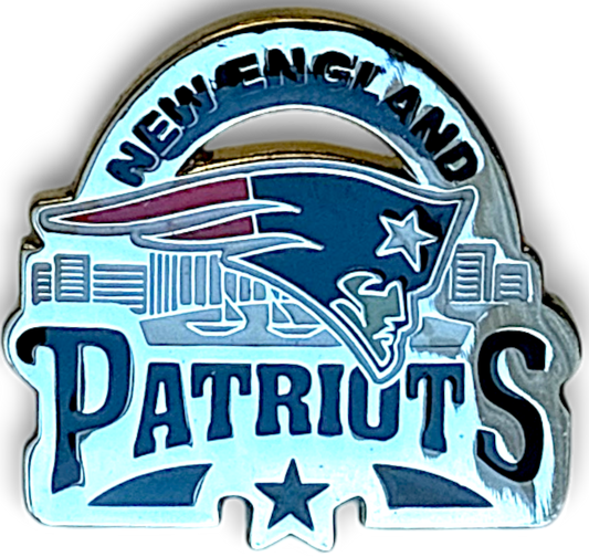 Football - NFL - New England Patriots Logo with Skyline Pin Officially Licensed